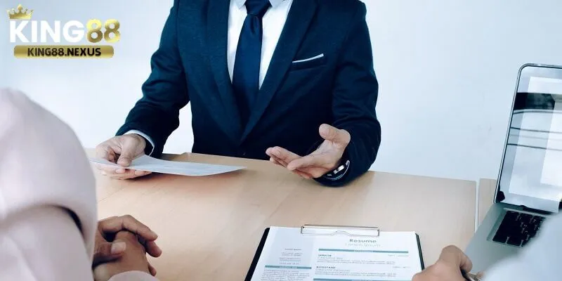 Hồ sơ chuyên môn và hành trình khởi nghiệp để sáng lập ra king88 